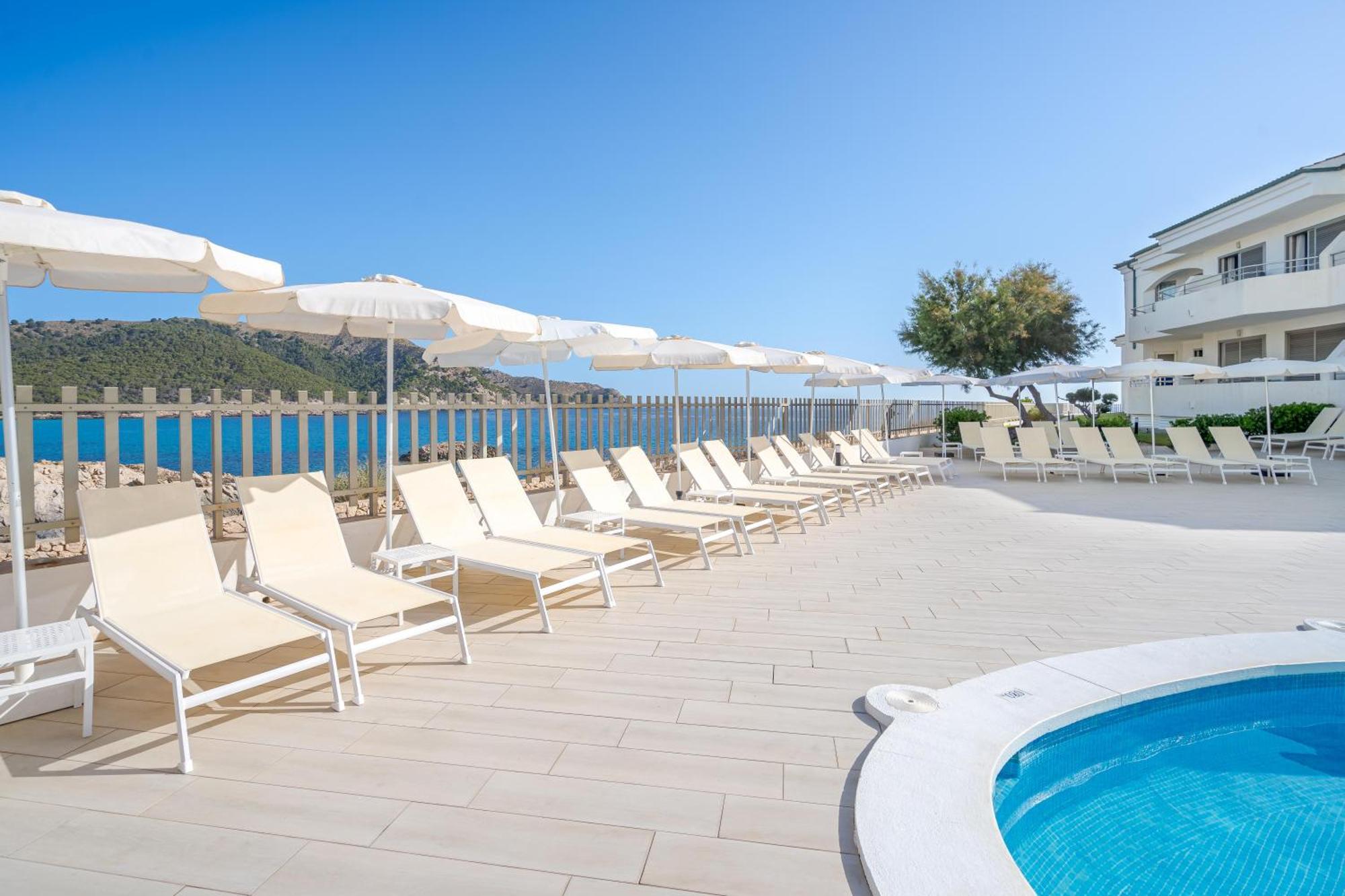 Thb Guya Playa Hotel Cala Ratjada  Exterior photo